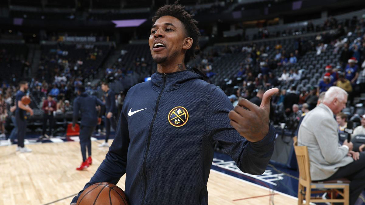 主持串场被 主持串场被